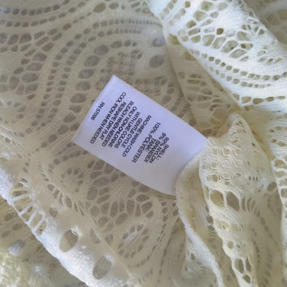 Valerie Stevens Lace Cream Off White Top Tunic size L